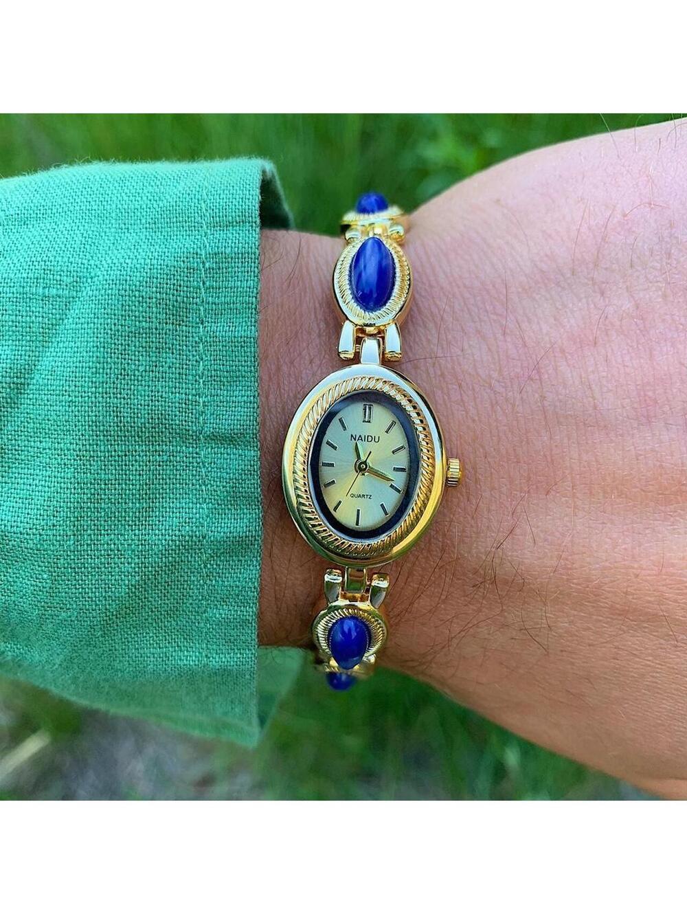 Y2k style Dainty cute Gold style tone quartz watch with dark blue jade stone - Picture 7 of 8